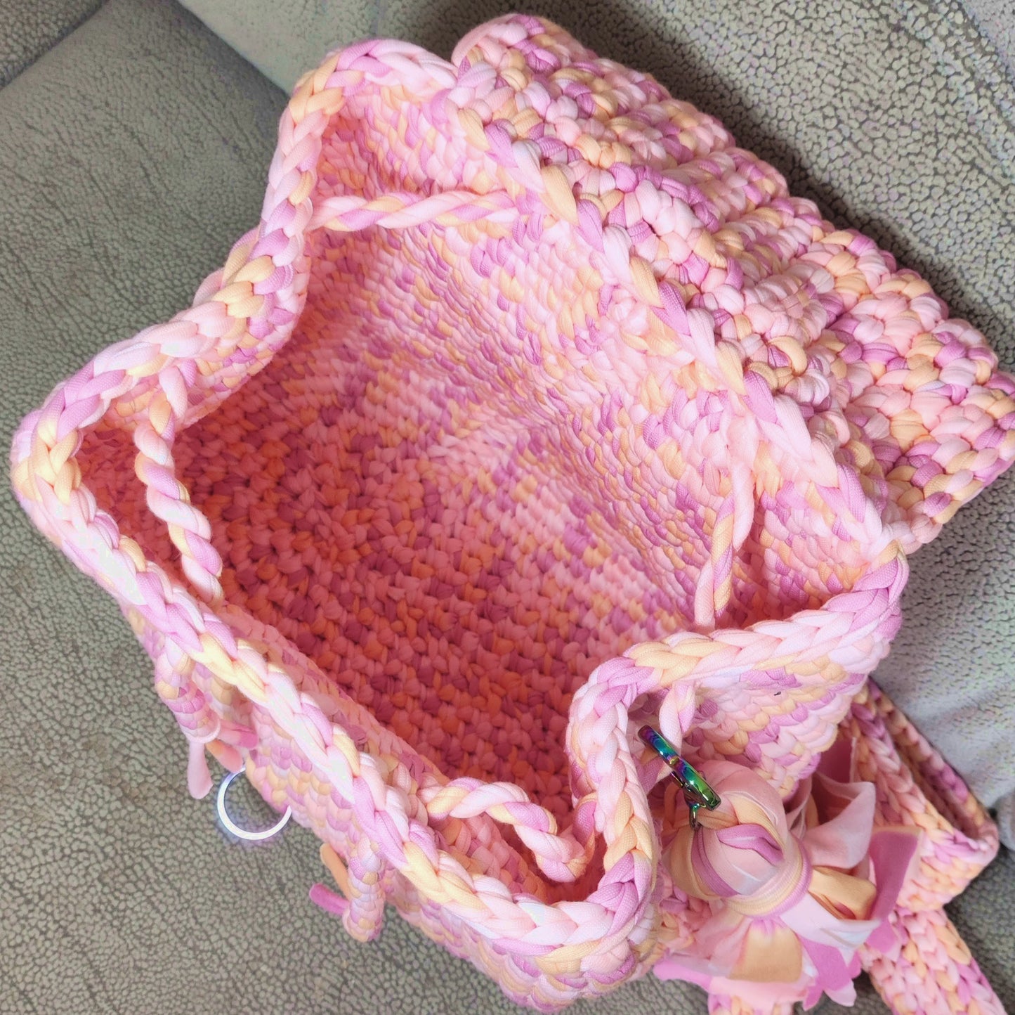 Rucksack_rosa_Regenbogen_Innen