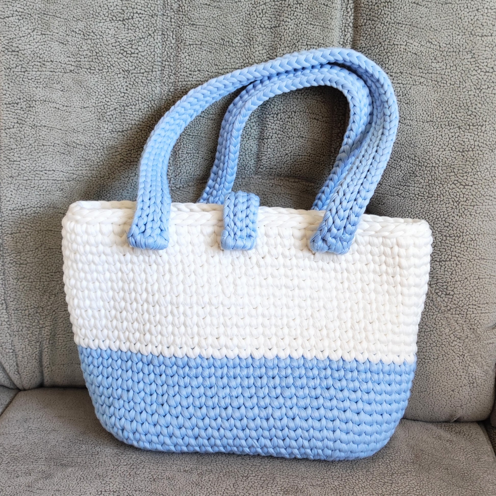 Tasche_2farbig_Schulter_hinten
