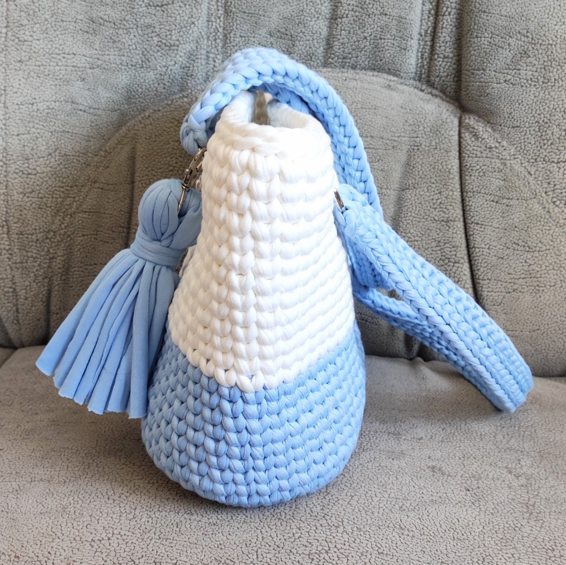 Tasche_2farbig_Schulter_seite
