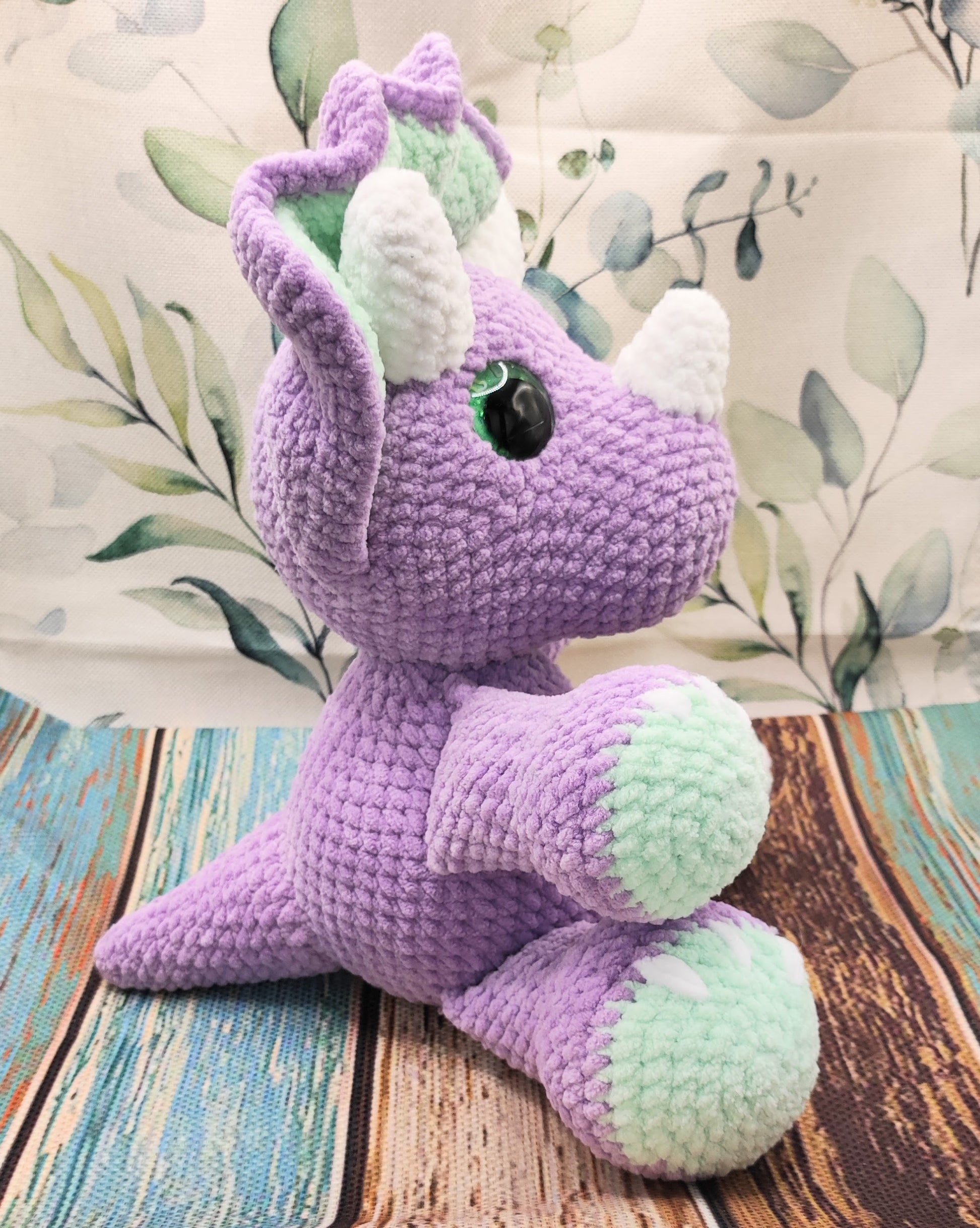 Triceratops_Kuscheltier_Lila_Mint_Seite2