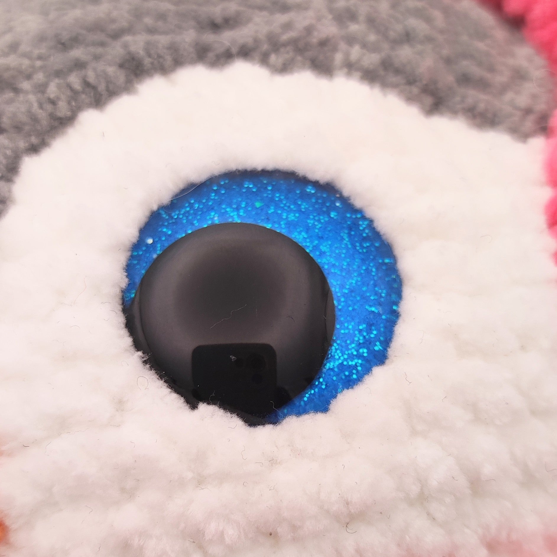 herz_pinguin_kuscheltier_auge_blau
