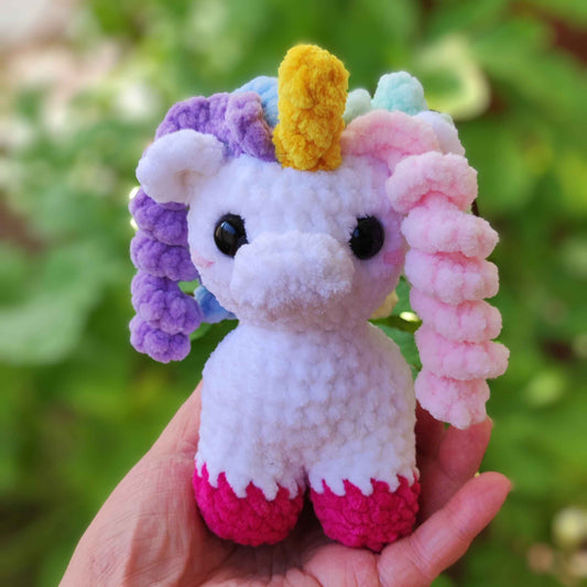regenbogen_einhorn_kuscheltier_regenbogen_front