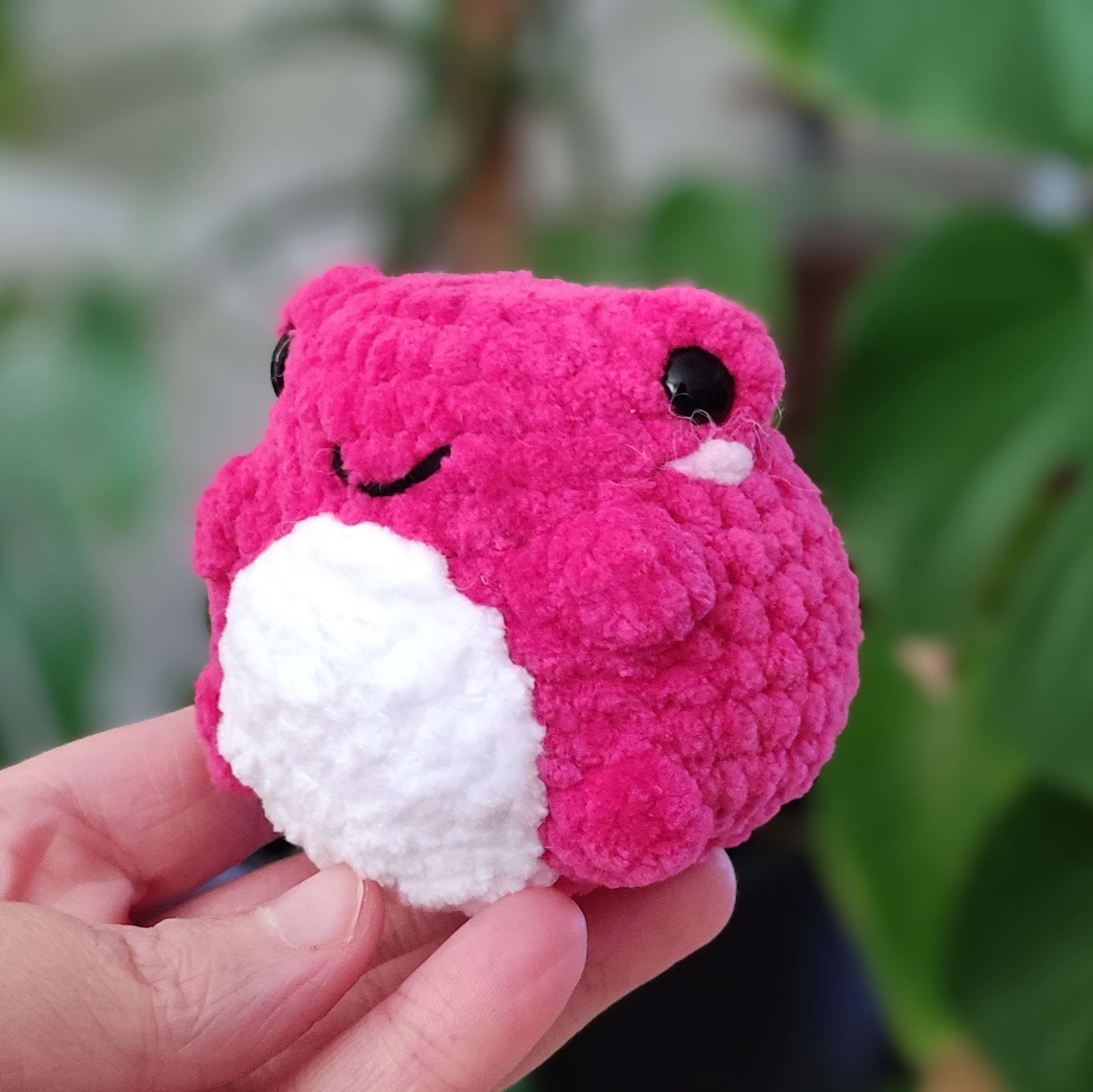 booty_frog_kuscheltier_pink_schraeg