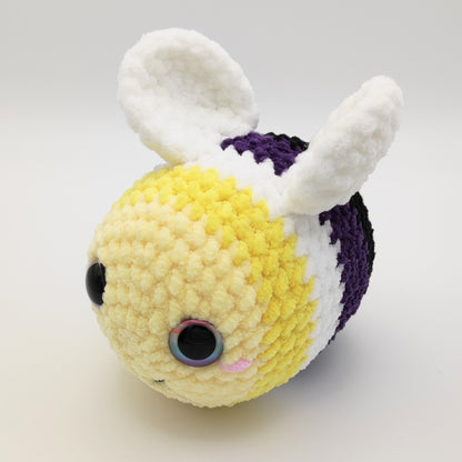 pride_bees_kuscheltier_non_binaer_quer
